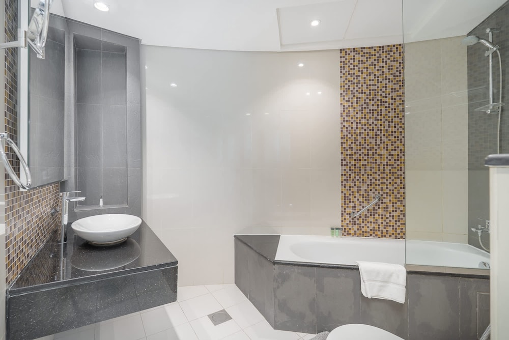 Spacious and Modern 3 Bedroom Perfect for Family