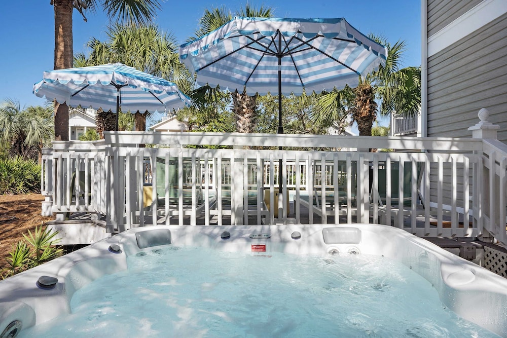 Steps to Beach! Arcade Game Room, Pool + Hot Tub Calico Scallop by Avantstay