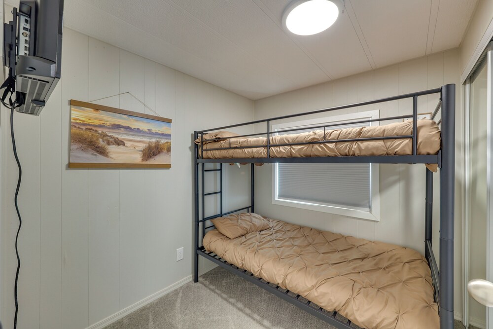 Riverfront Bullhead City Home, Near Casinos