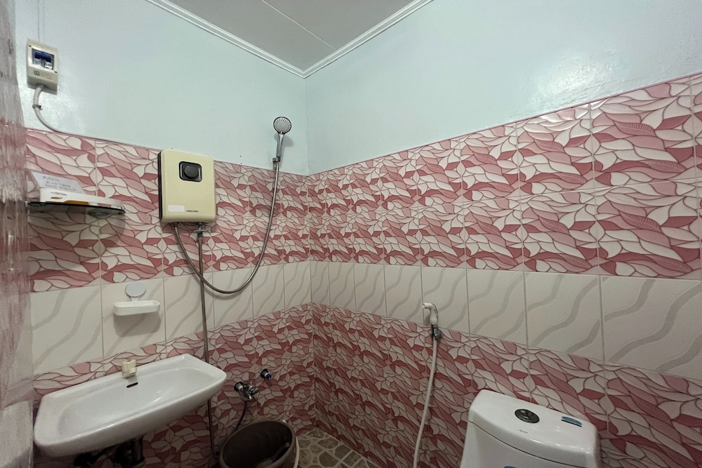 FNT Transient House near Hundred Islands