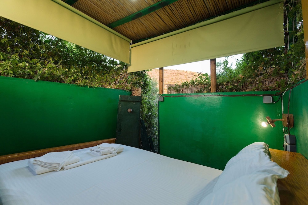 Sofiana s Garden Retreat w Private Pool
