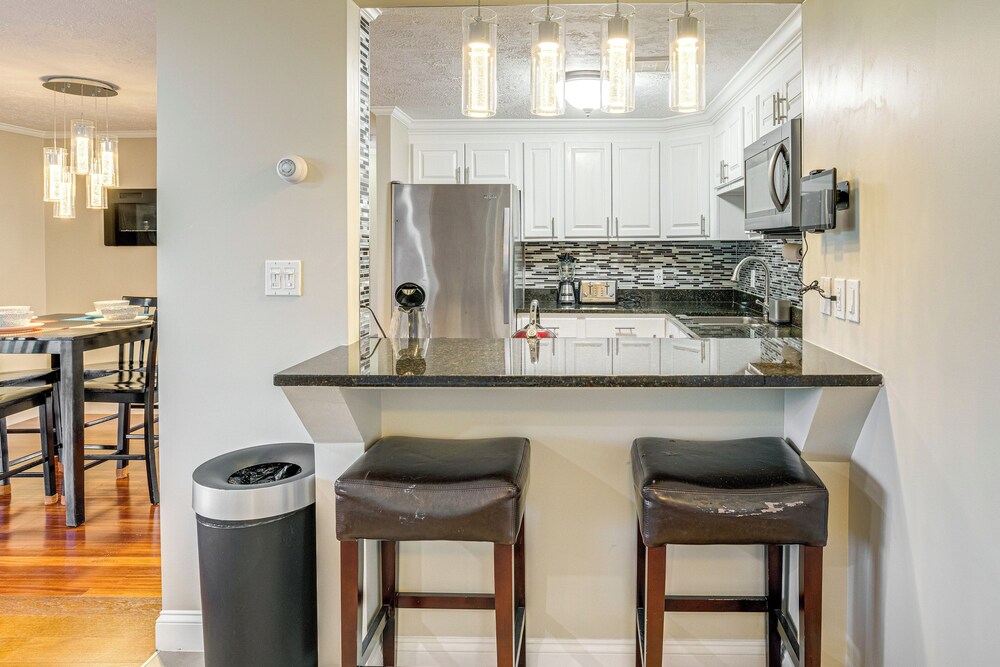 1 Mi to Millyard District: Unit w/ Furnished Porch