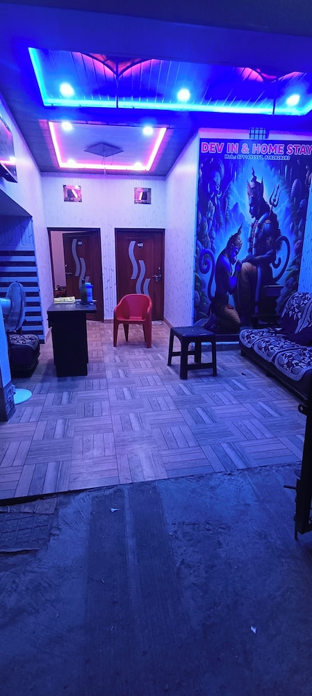 Dev In & homestay