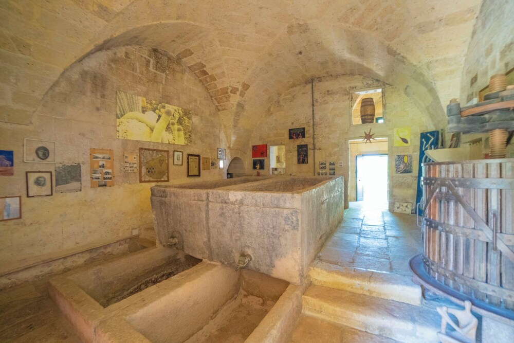 Masseria Le Palmentelle Pool And Garden