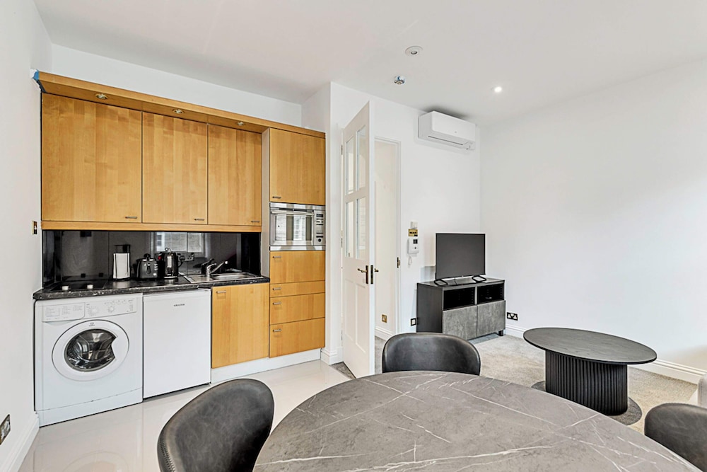 A One-bedroom Apartment Situated In Central London