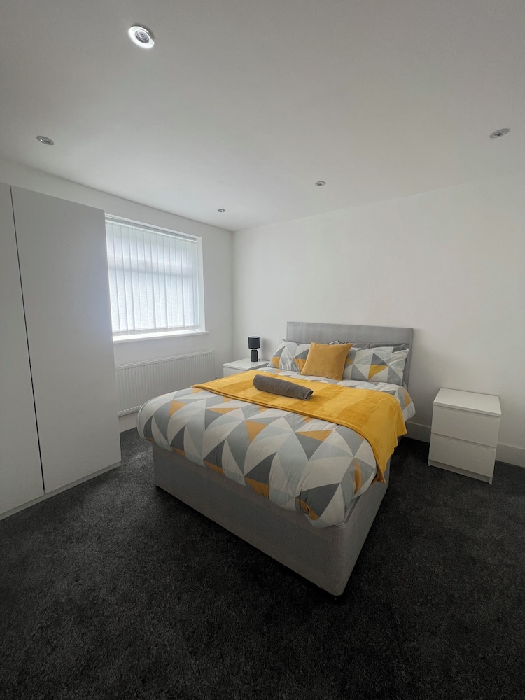 No 29 - Beautiful 4-bed House
