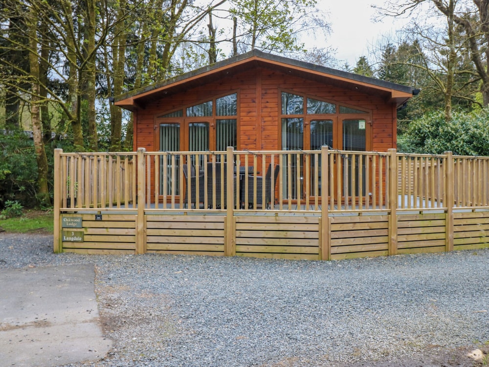 Oakwood Lodge
