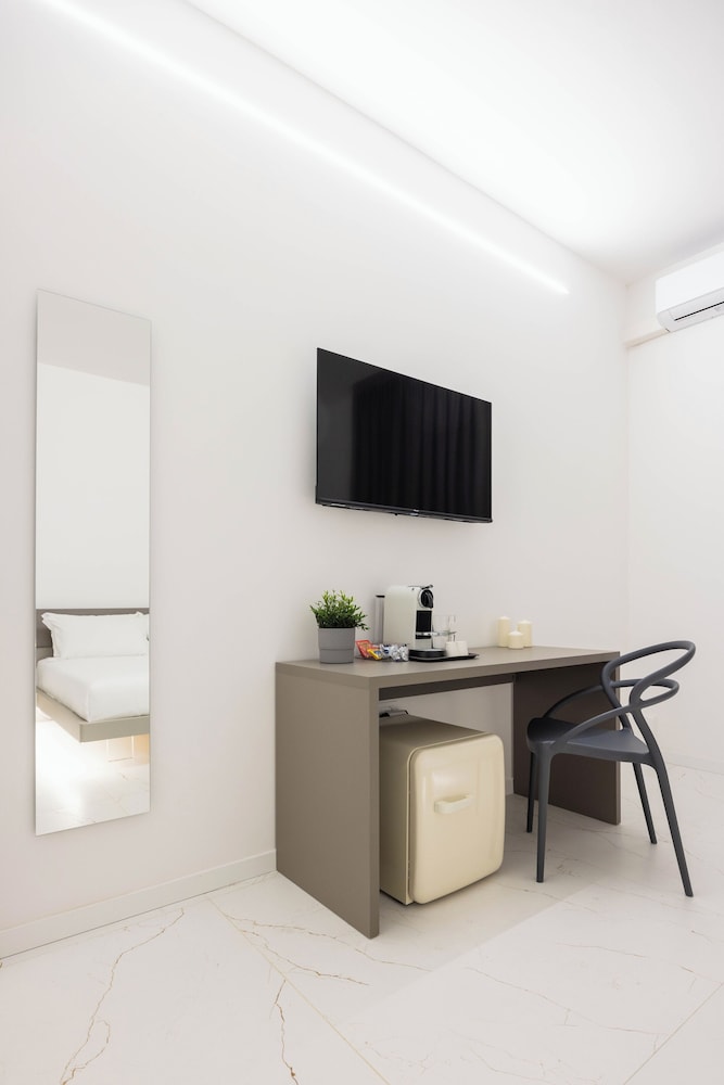 Excelsior Station Suite