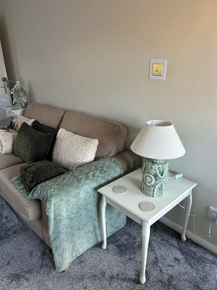 Peak District - 2 Beds - Sleeps 4 - Pet Friendly