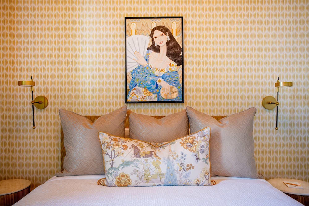 The Bell Athens by Kasa Living
