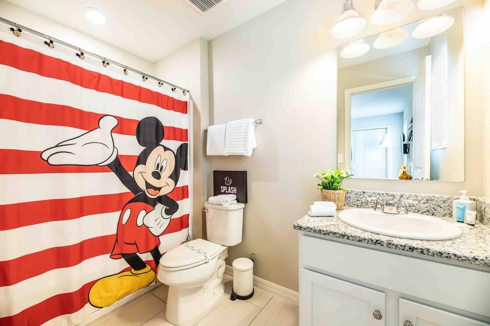 Super Chic-4 Bedroom Townhome IN Disney Area