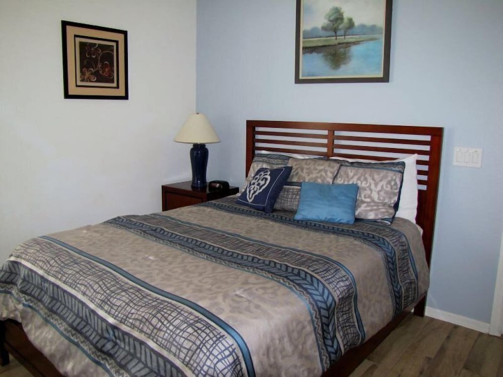 5 Br Pool Home with Spa in Aviana view 4