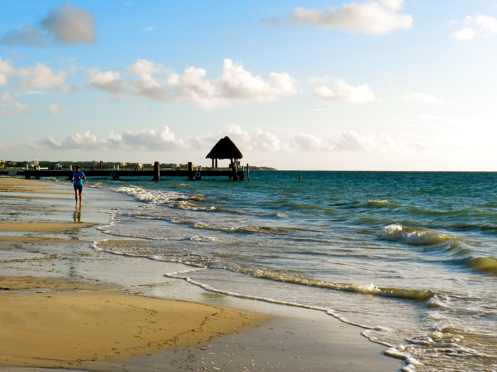 Acamaya Reef Cabanas - Caravan Park