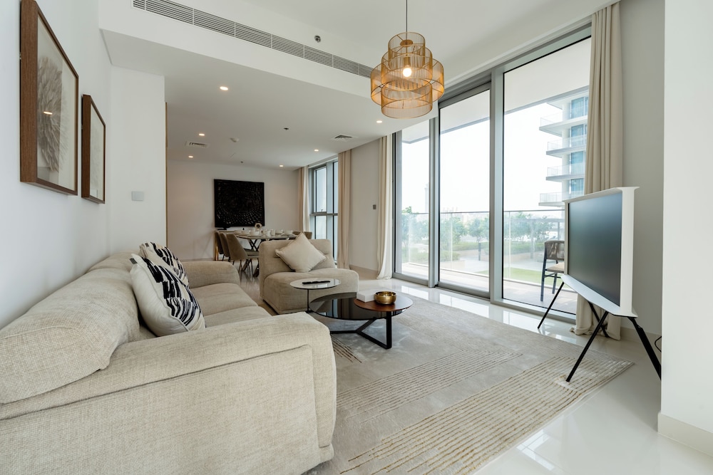 Beach Isle Residences- Emaar Beachfront