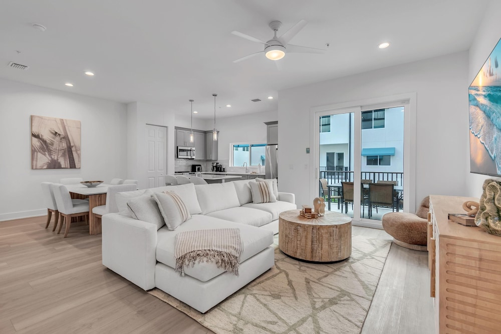 Azul Townhomes A3 - Sunrise