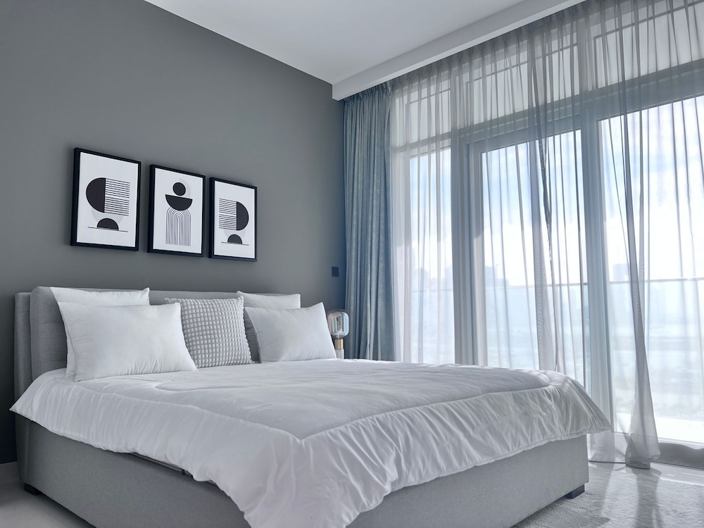 2 Bedroom Flat Beachfront Palm Jumeirah