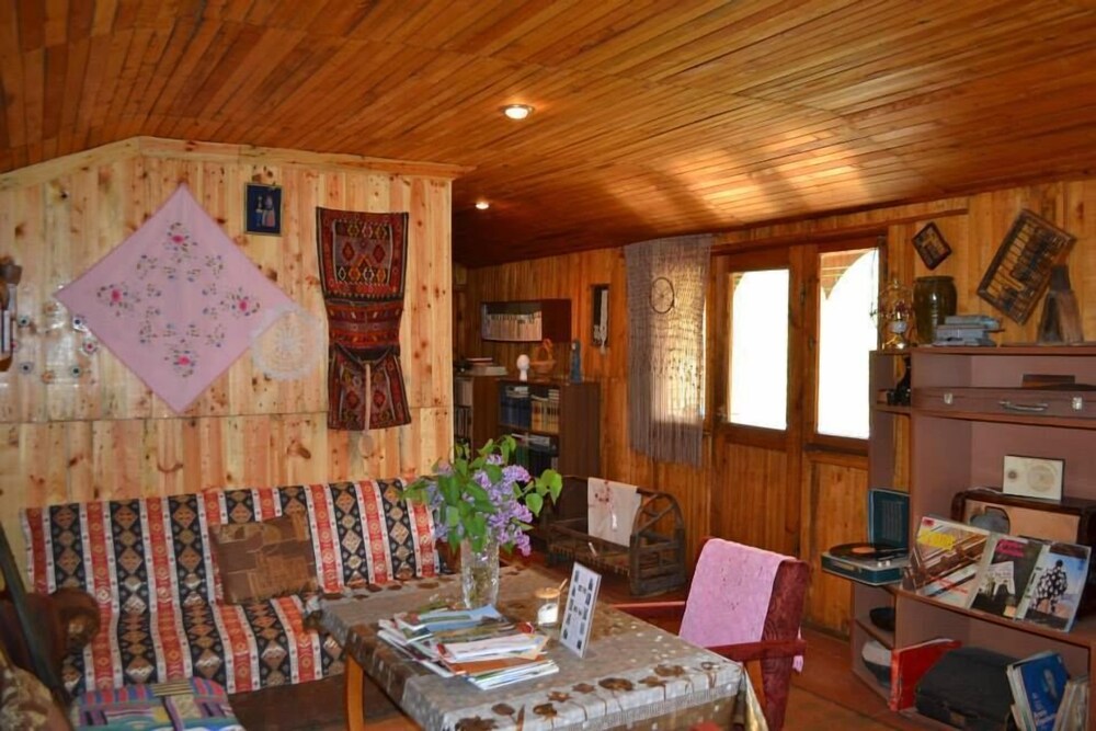 IRIS mini hotel