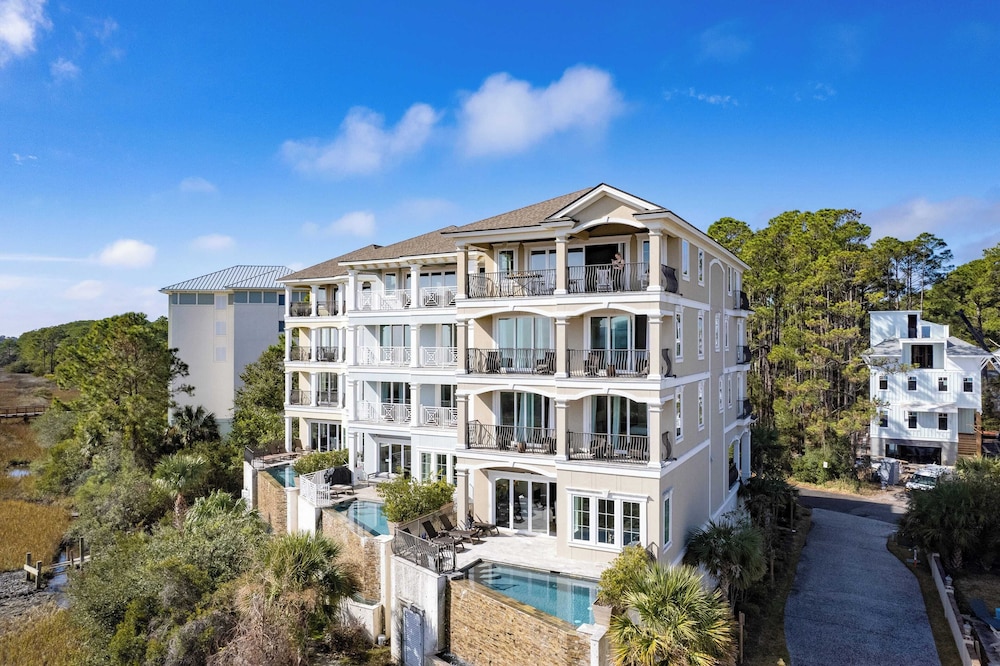Sleeps 48, 2 Homes w/ Private Beach Access Bradley Circle Buyout by Avantstay