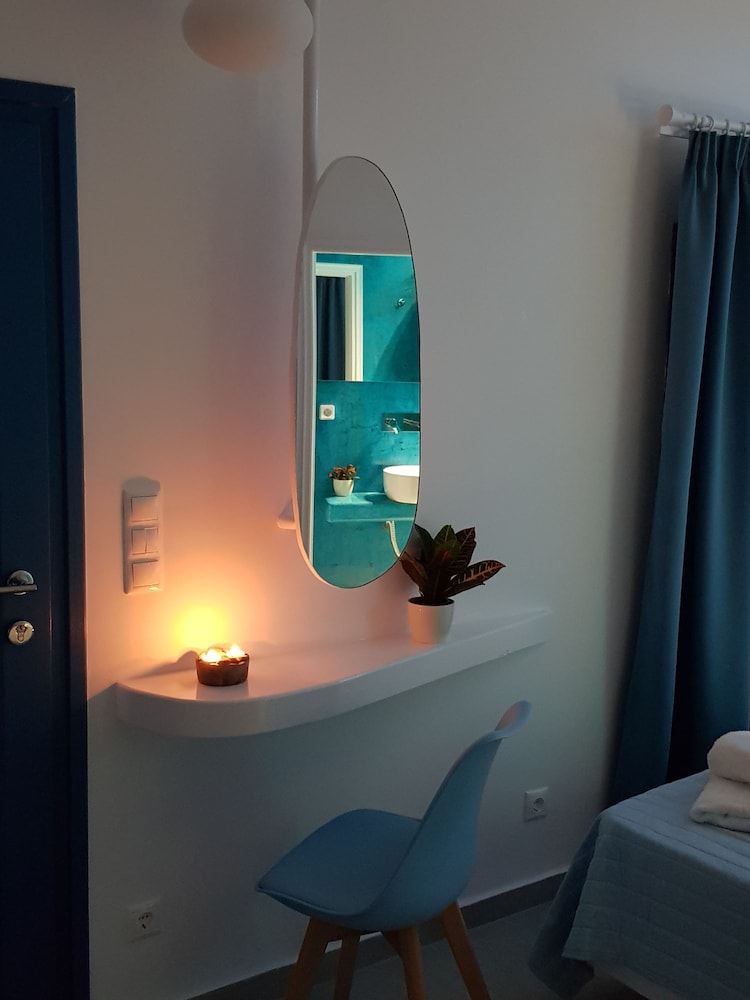 Amera Suites