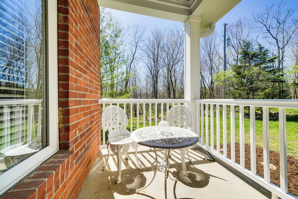 Hot Tub, Deck & Fire Pit: Chic Louisville Home!