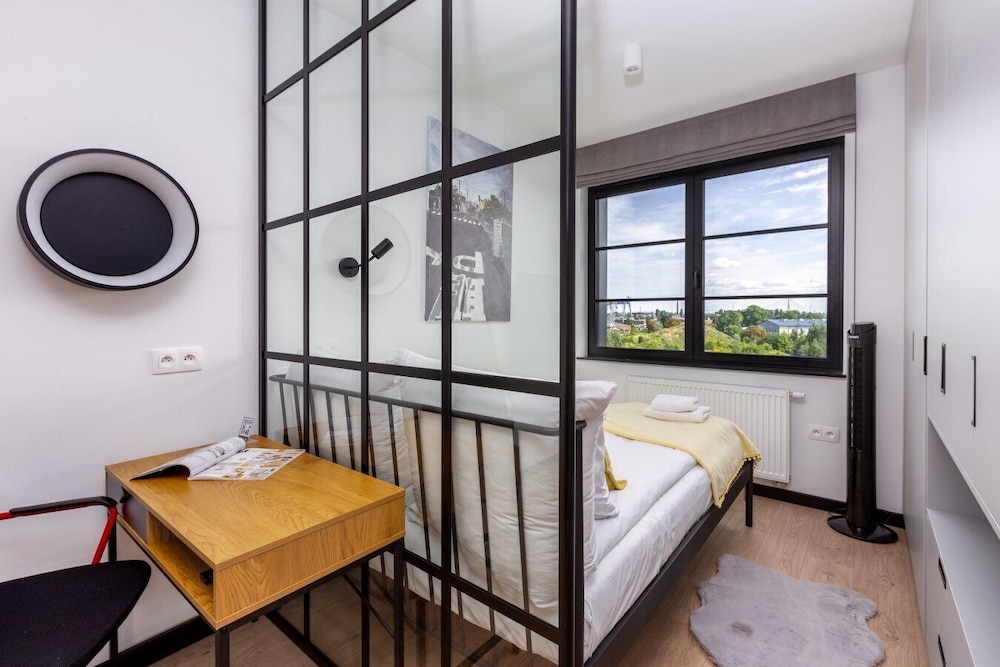 Doki Living - Foodhall & Parking by Downtown Apartments