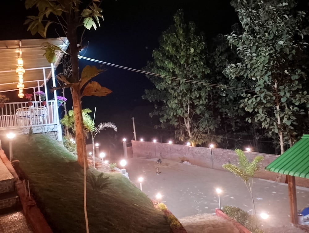 HIYAS RETREAT