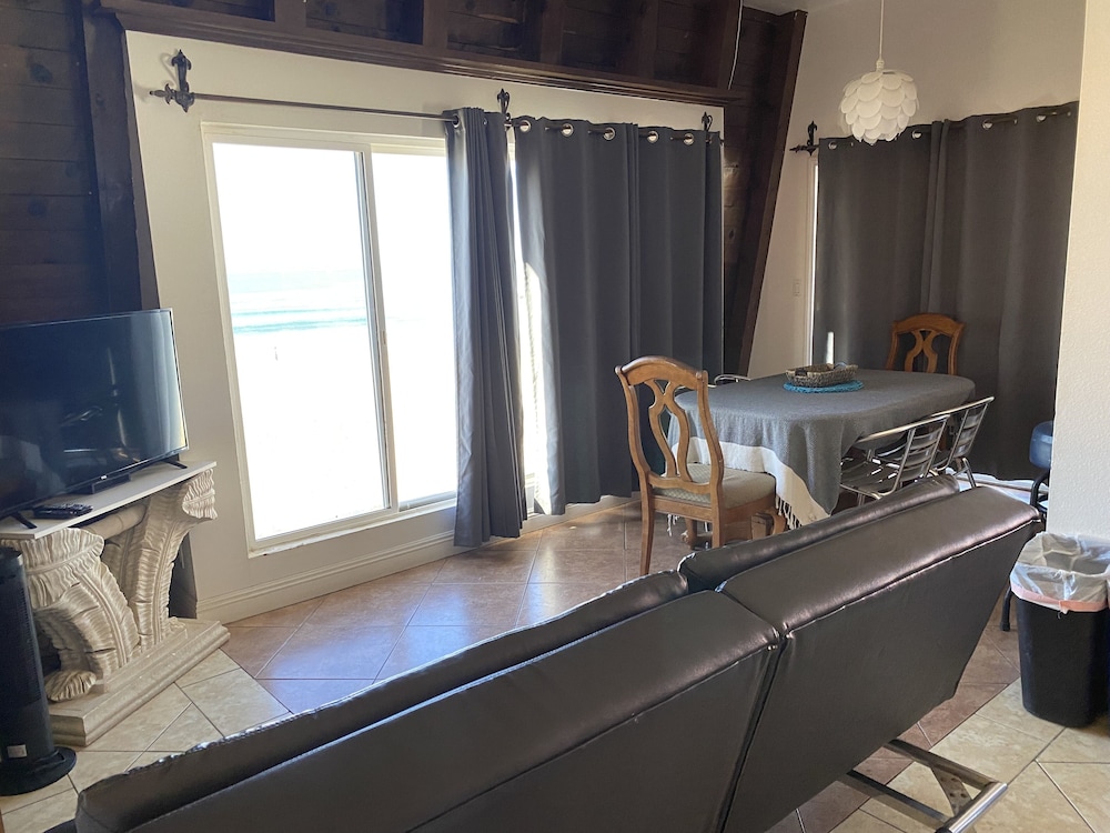 The Shores Inn and Beach Houses