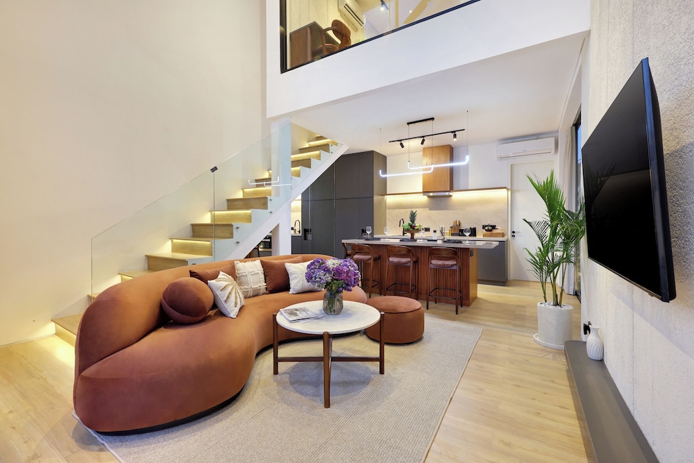 The Oasis II Townhouses by BREIG
