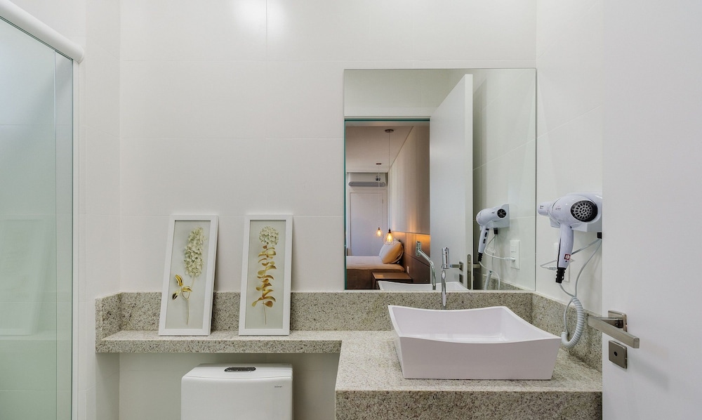 MHF II Apts Variados em Prédio com Vista para o Mar em Itapema