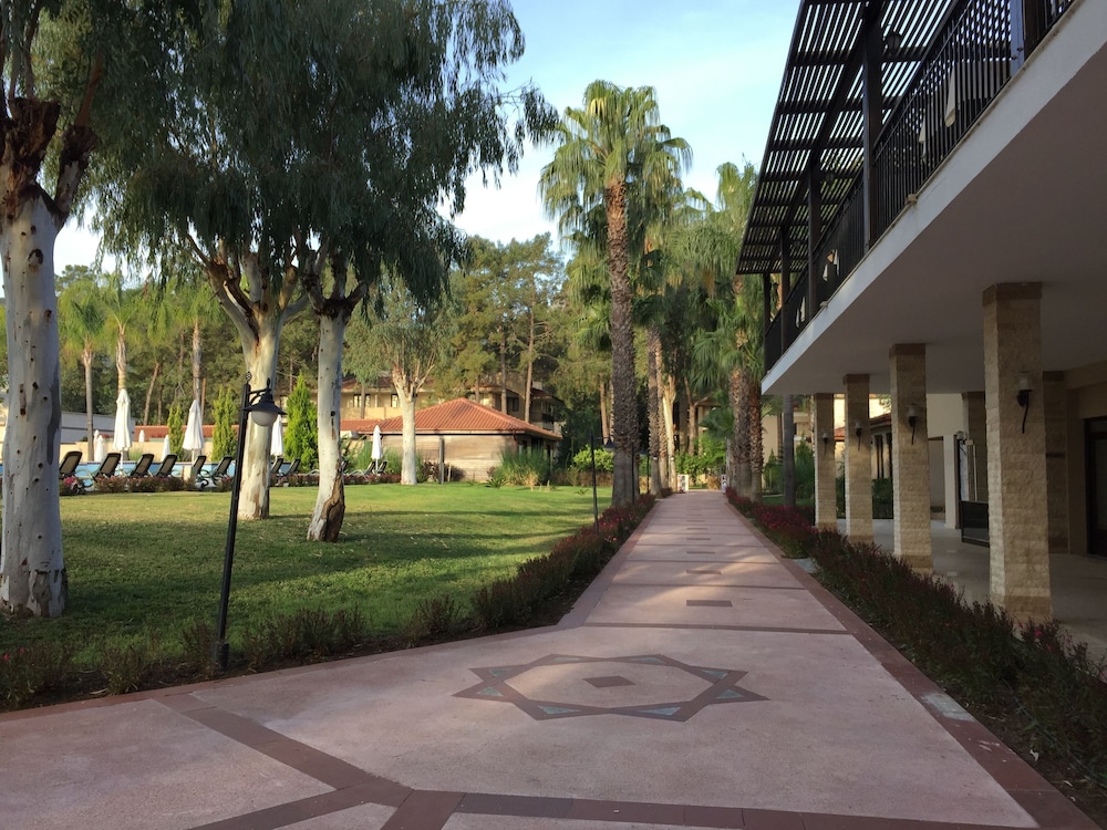 Champion Holiday Village - All Inclusive