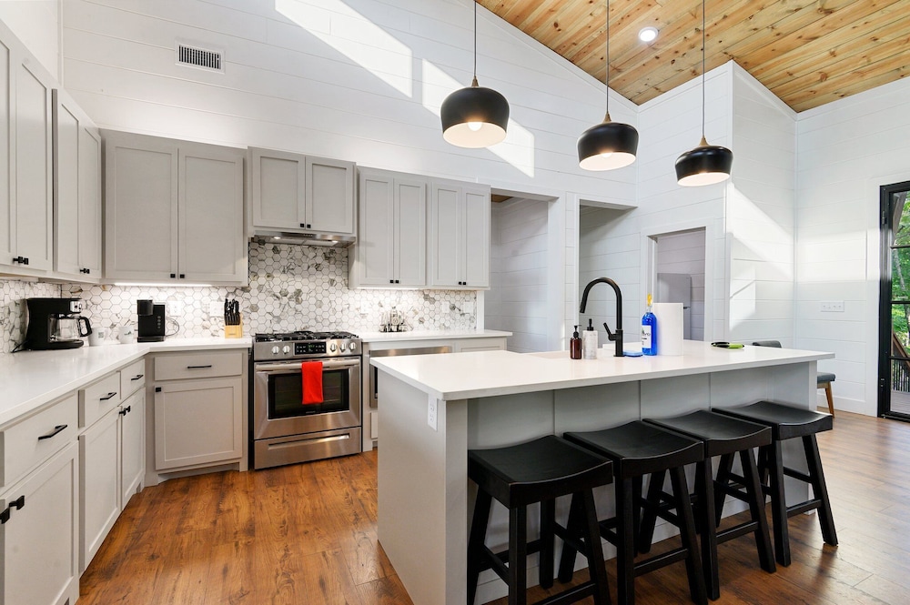 Luxury Retreat in Broken Bow