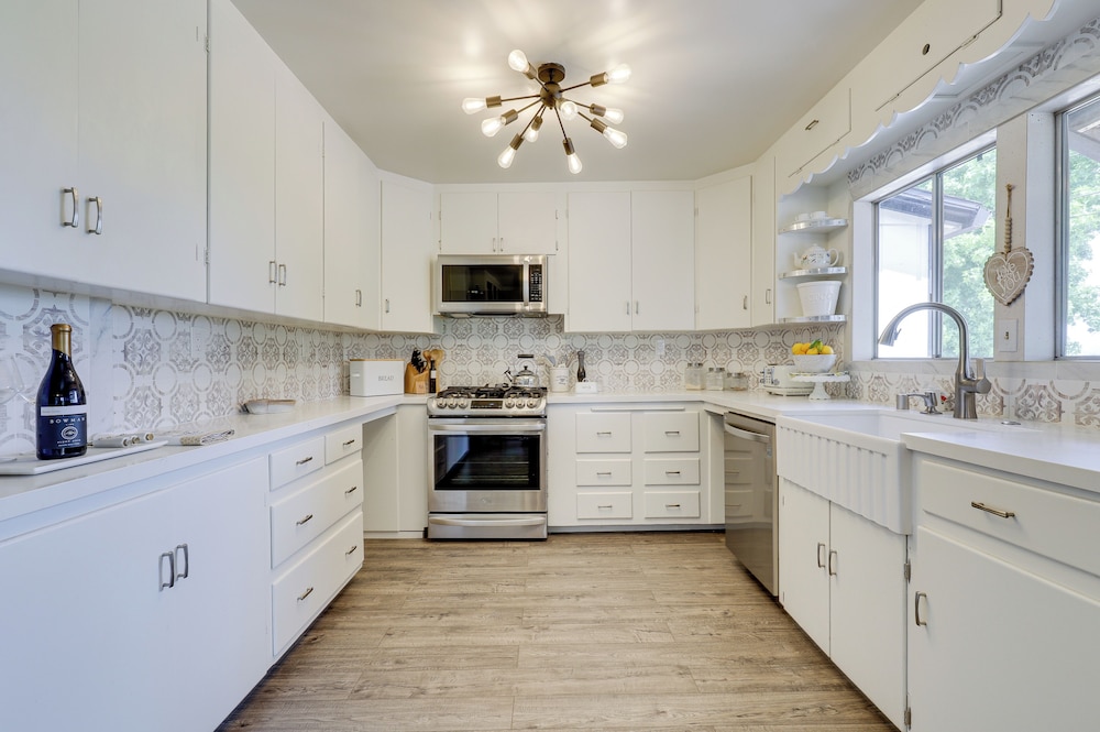 Sonoma County Vacation Rental w/ Vineyard Views!