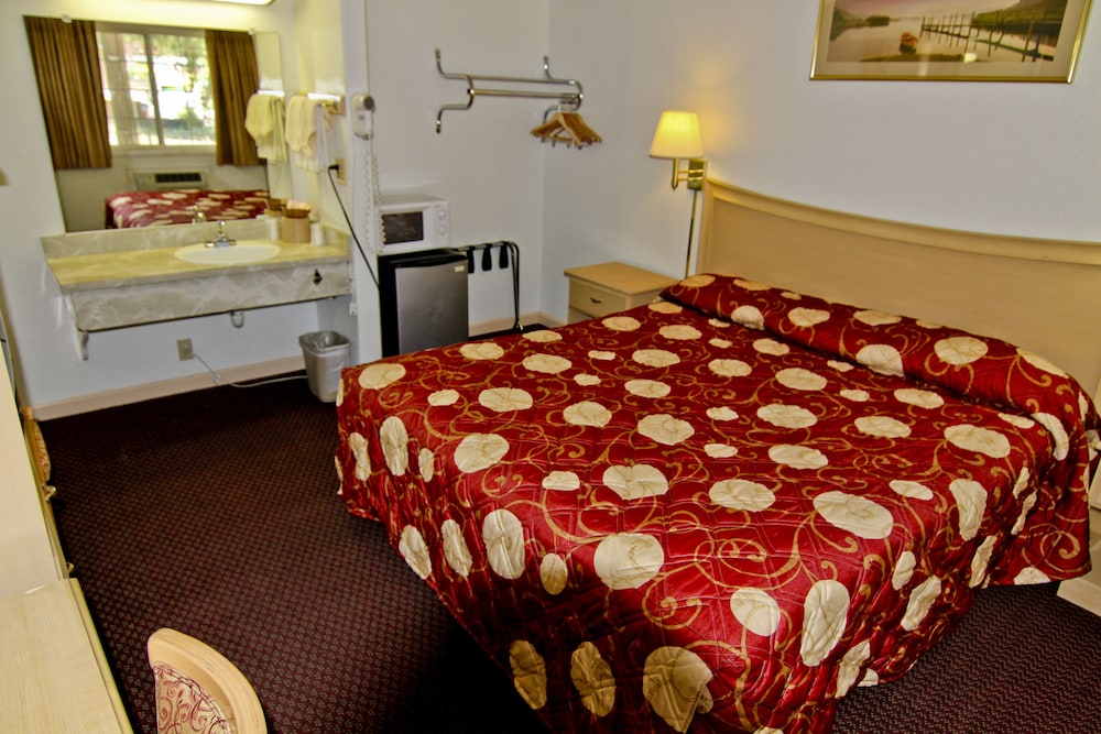 Lake Tahoe Vacations - National 9 Inn - Property Image 23