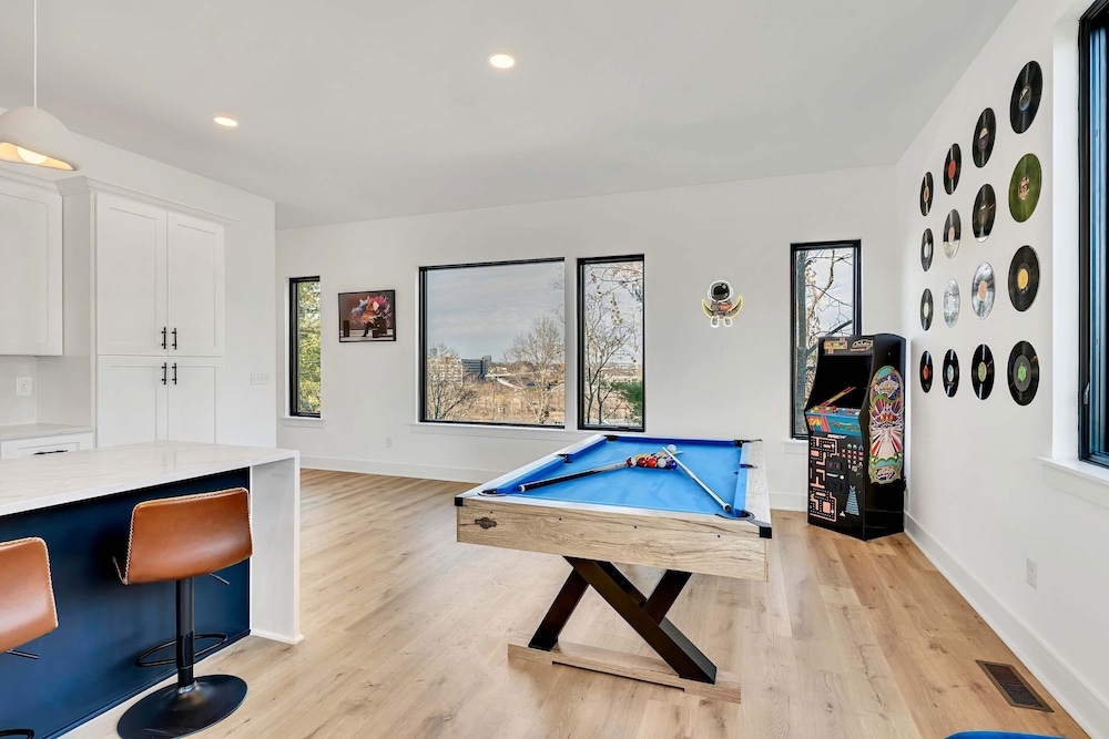 4 Rooftop Decks 4 Hot Tubs Game Rooms Sauna