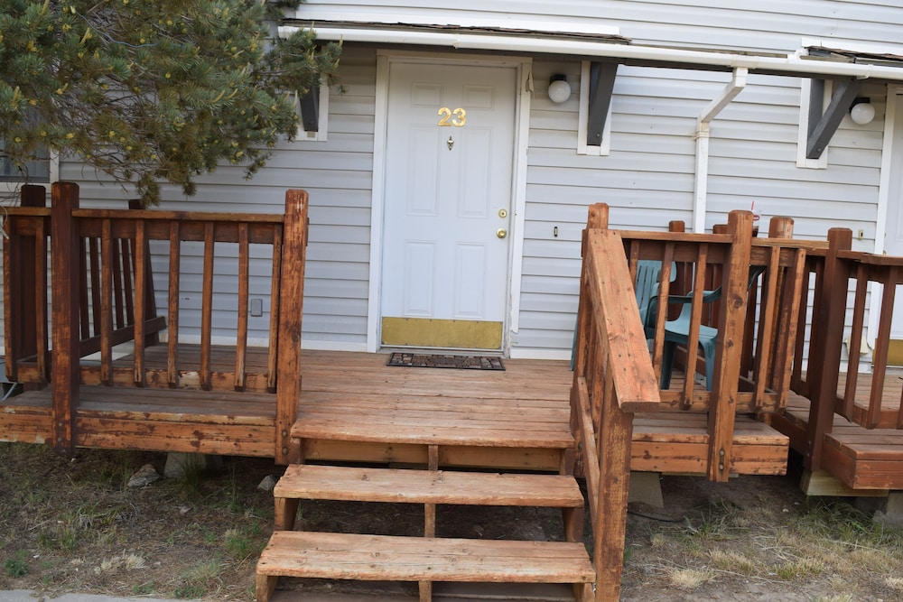 Rawlins Vacations - Mactavish Court Townhomes - Property Image 5