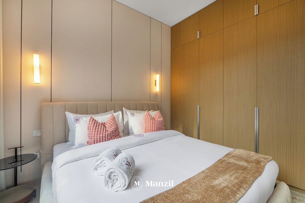 Manzil - Cozy 1BR Waterfront Apartment