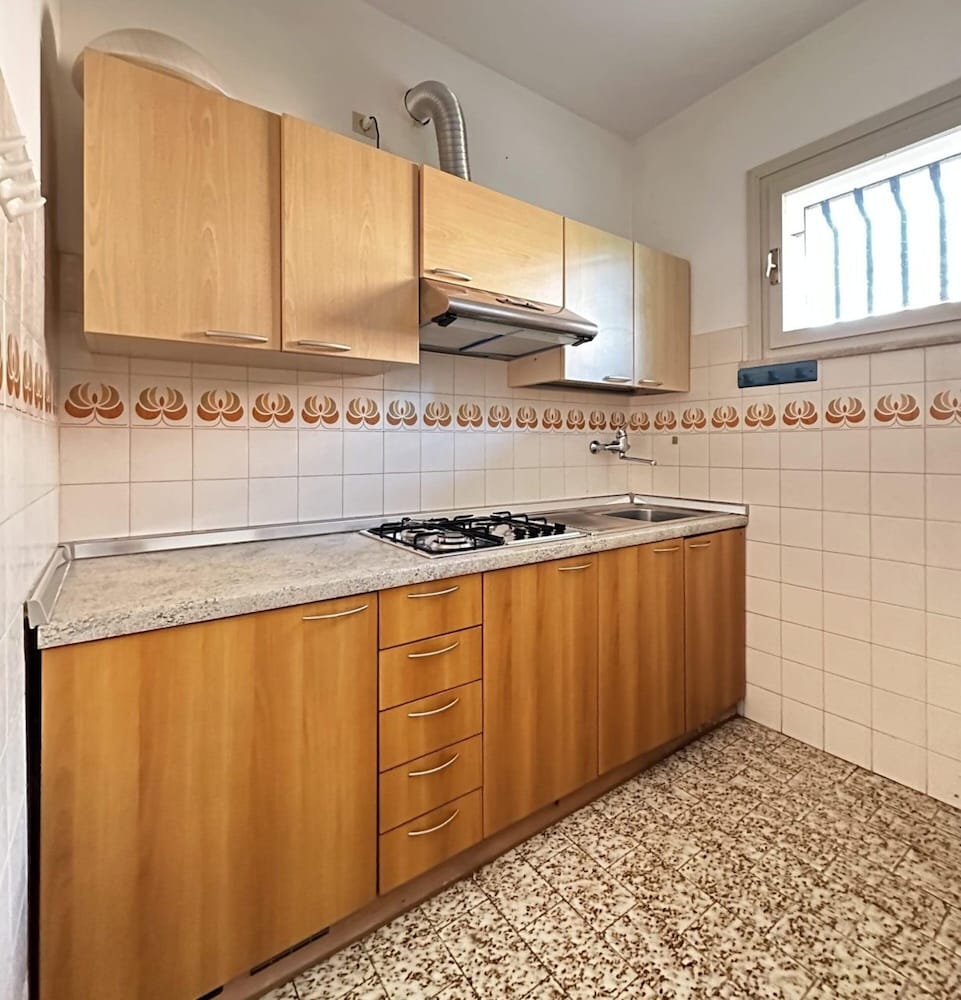Charming Apartment Near the Beach With Pool