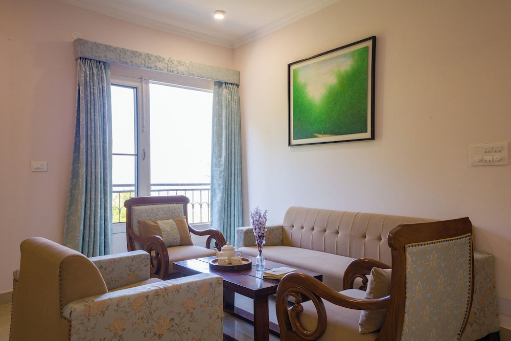 Alaya Stays Captains Nest 3 BHK Retreat With Garden & Scenic Views