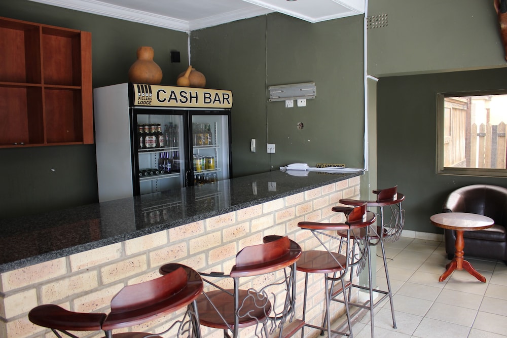 Four Pillars Lodge