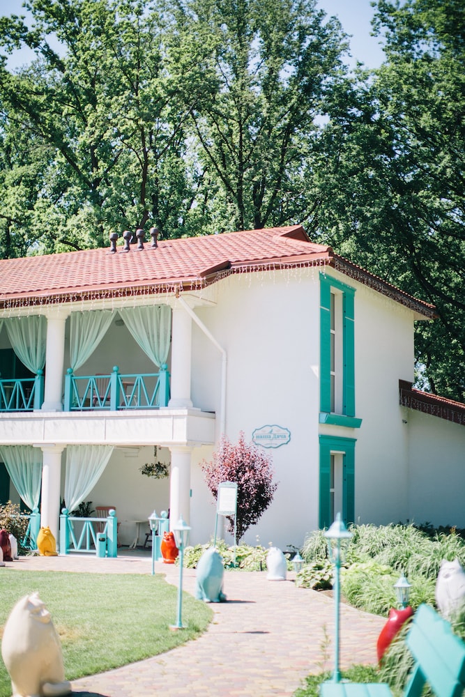 Nasha Dacha Country Estate