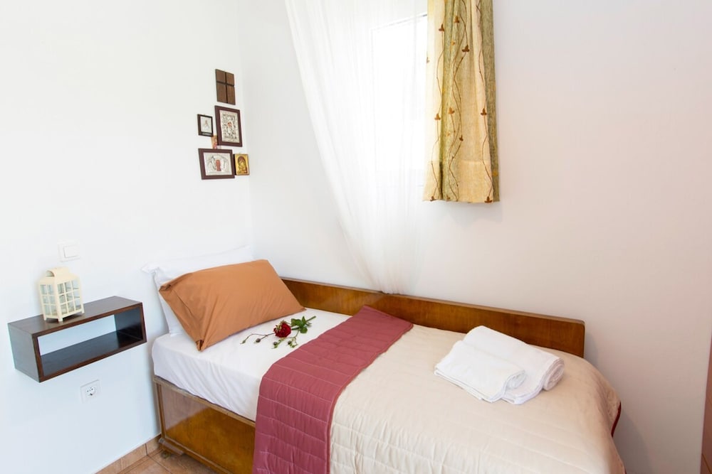Ortaki Traditional House