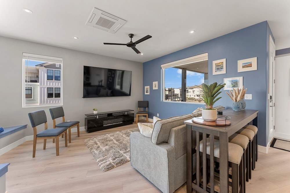 Olympic Escapes Gold 6 Bedroom Townhouse