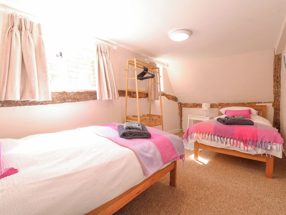 3 The Almshouse