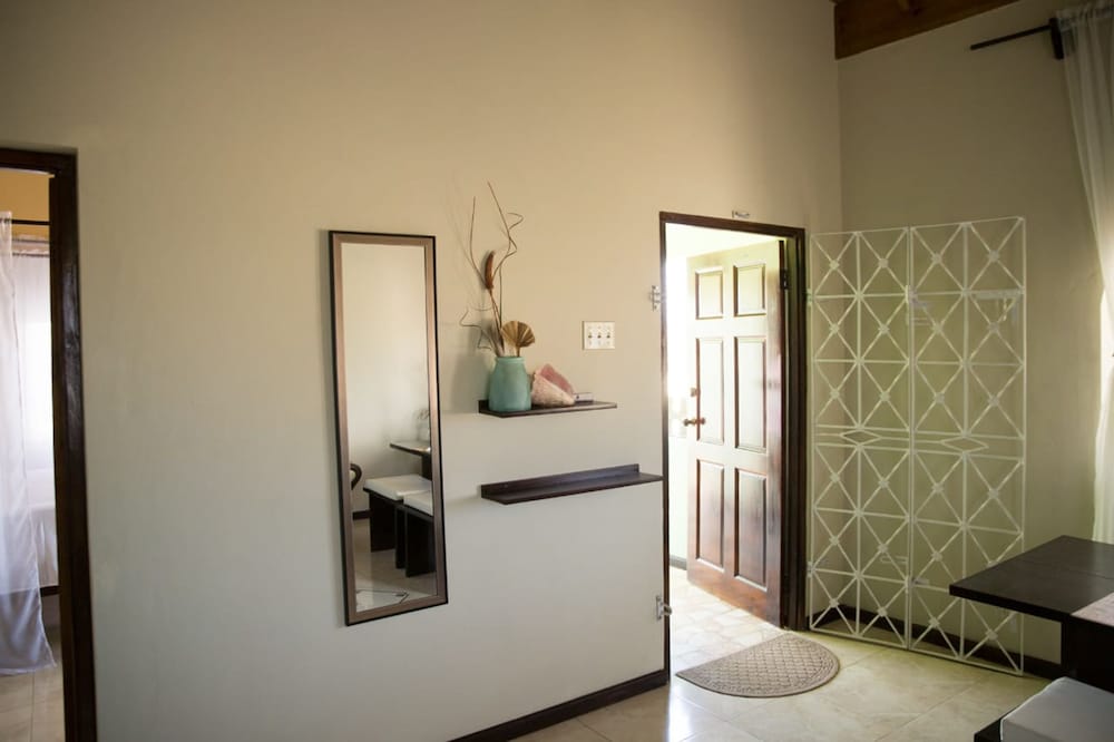 Apartment in Hellshire near Beach