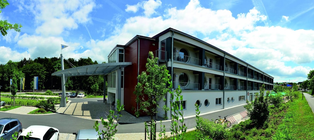 Berlin Vacations - ARIBO Hotel Erbendorf - Property Image 20
