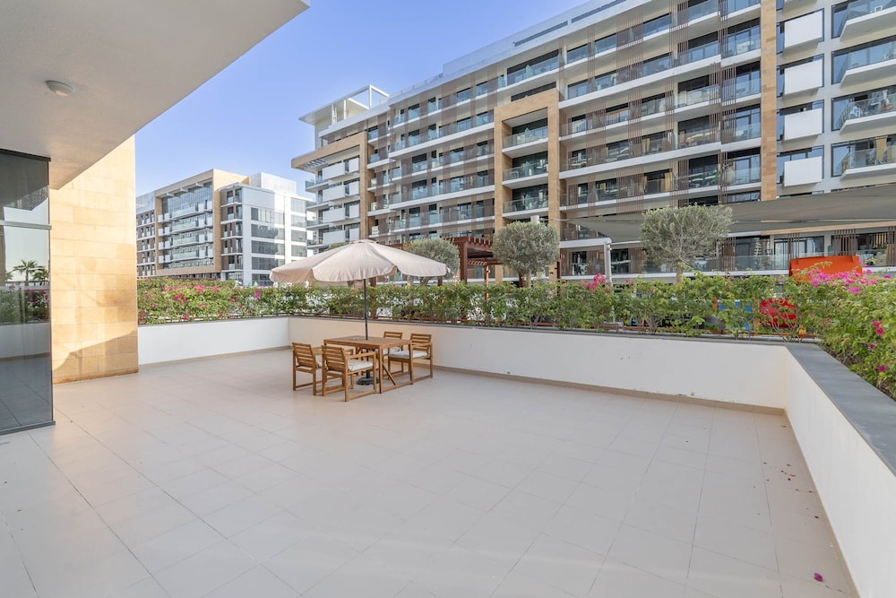Indulging 1 Bedroom in Azizi Riviera 6