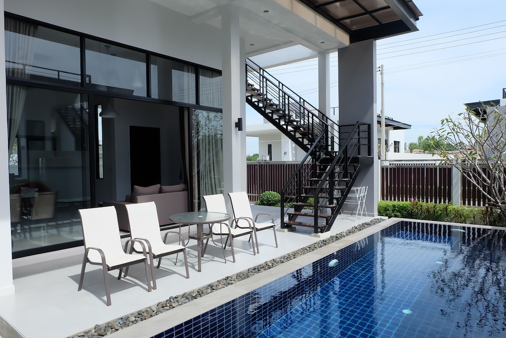 WE by Sirin Pool Villa Huahin