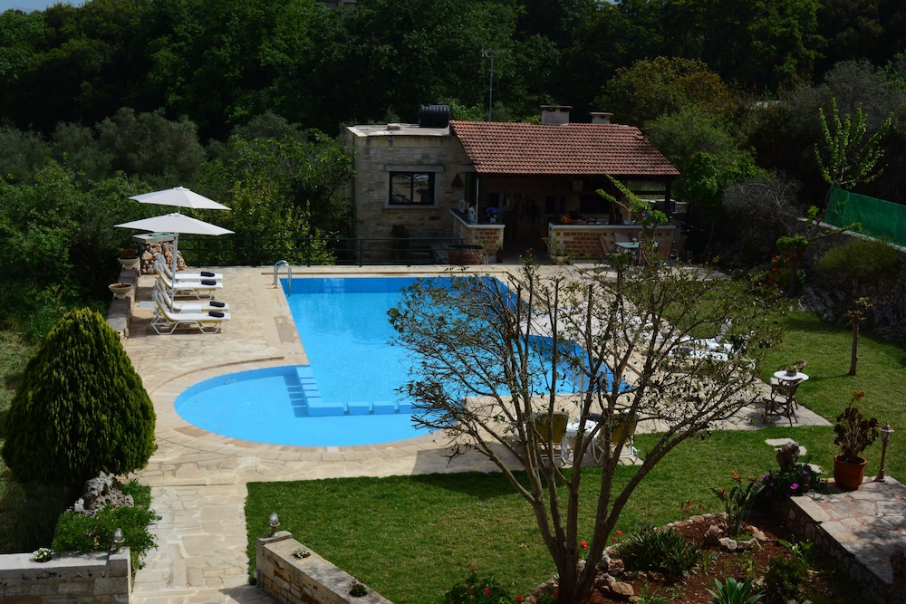 Elianthos Villa