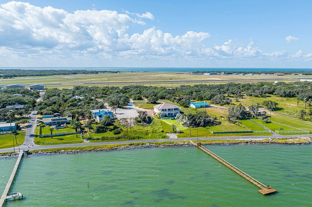 Private Pier: Waterfront Fulton Villa! view 2