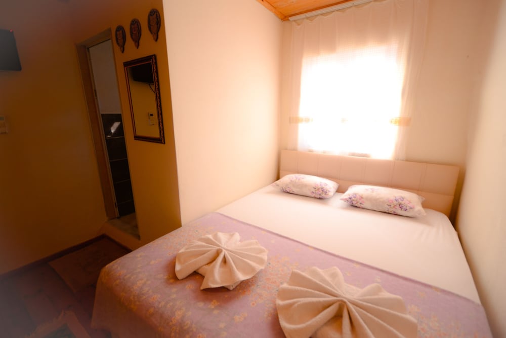 Ayvalik Moda Pansiyon - Image 74